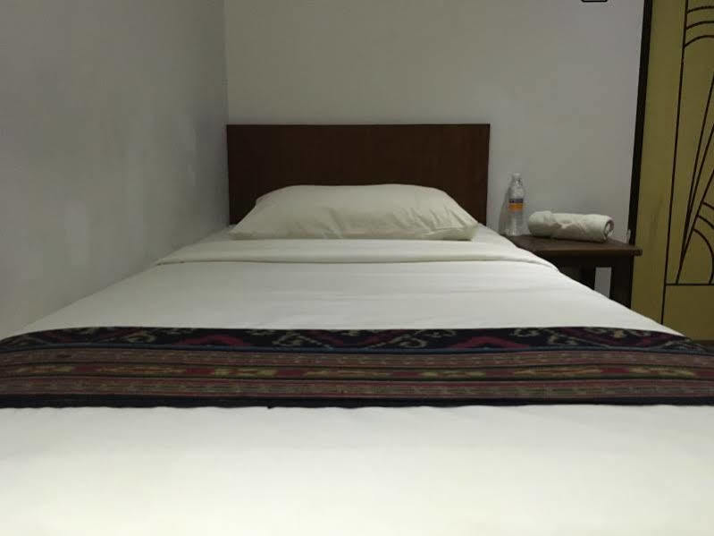 My Place Hotel & Lodge Кучинг Екстериор снимка