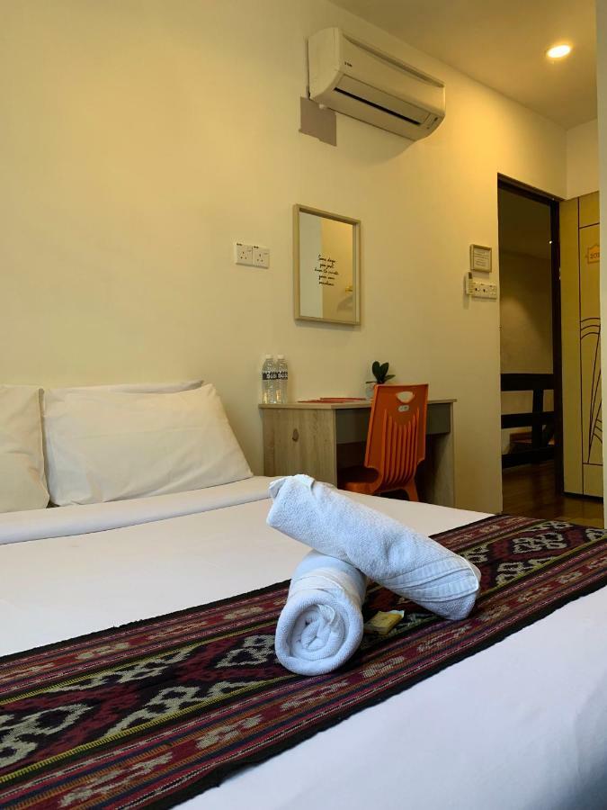 My Place Hotel & Lodge Кучинг Екстериор снимка