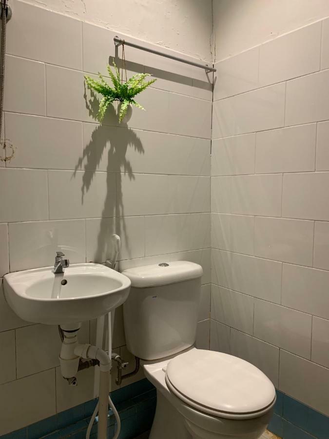 My Place Hotel & Lodge Кучинг Екстериор снимка