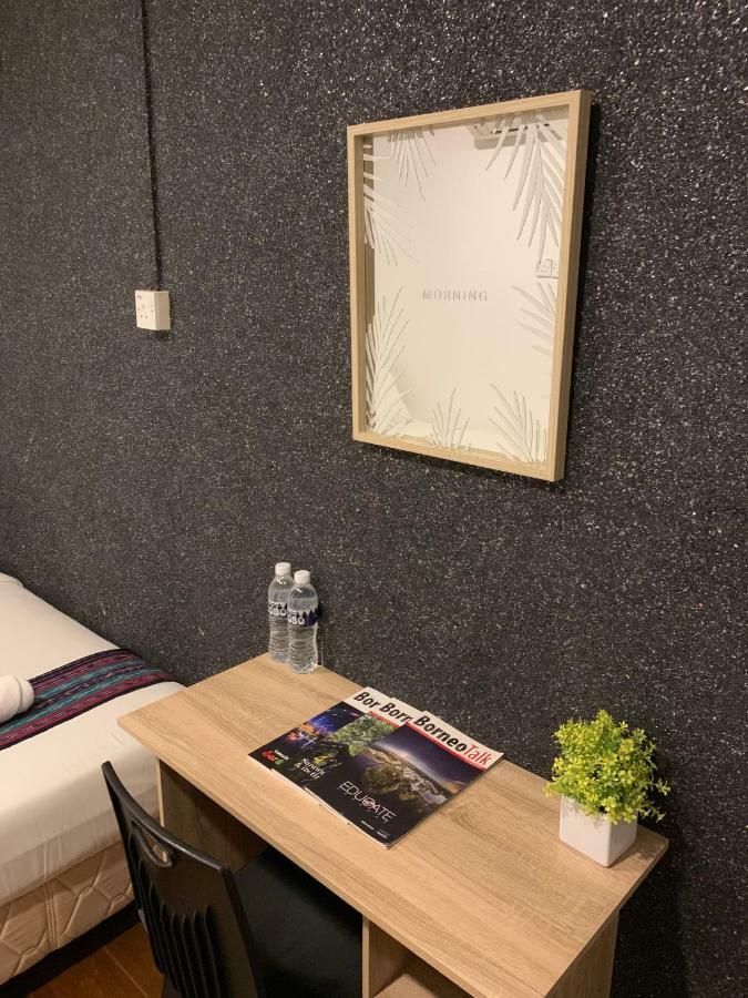 My Place Hotel & Lodge Кучинг Екстериор снимка