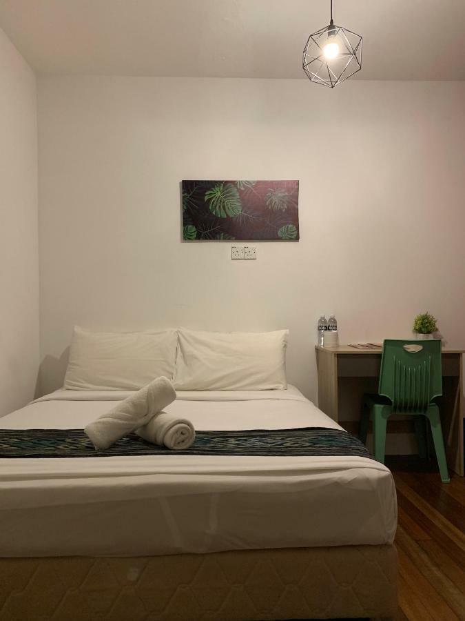 My Place Hotel & Lodge Кучинг Екстериор снимка