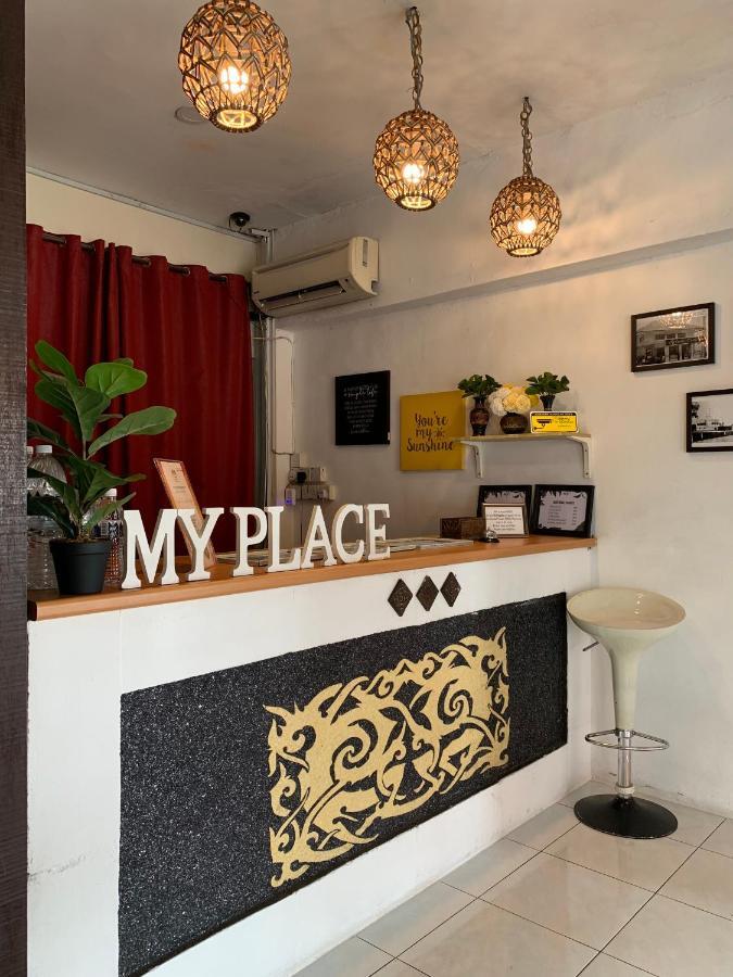 My Place Hotel & Lodge Кучинг Екстериор снимка